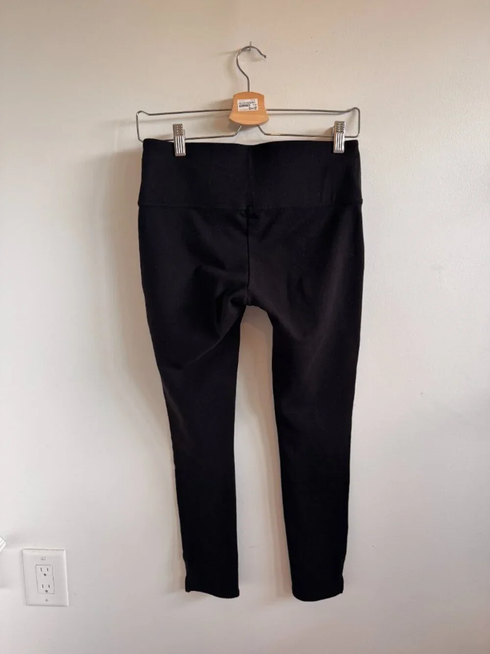 Sculpting! Spanx “Ready to Wow” Structured Leggings — Black (Size M)